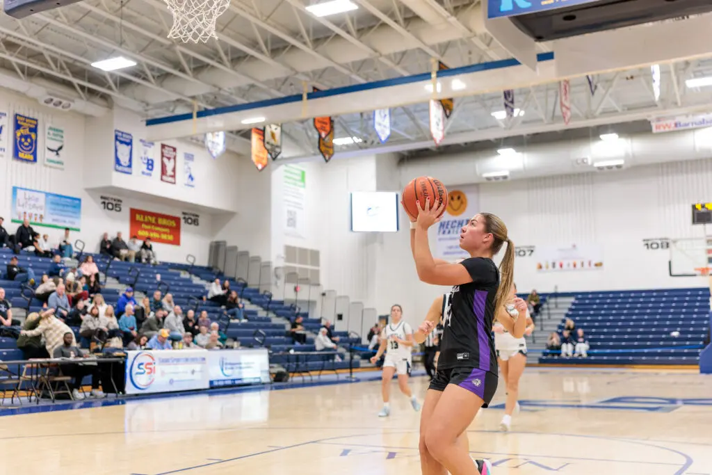 Chloe Kelly - Shore Sports Insider Chloe Kelly finished with 10 points in championship game in the Kevin Williams Christmas Classic. 12/30/25 Photo by Patrick Olivero - Chloe Kelly