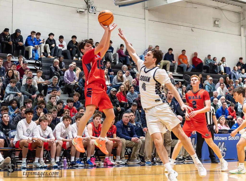 Wall vs Manasquan SCT - Shore Sports Insider Wall senior Liam Killea shoots over Manasquan sophomore Luke Winn. (Photo: Tom Smith | tspsportsimages.com) - Wall vs Manasquan SCT