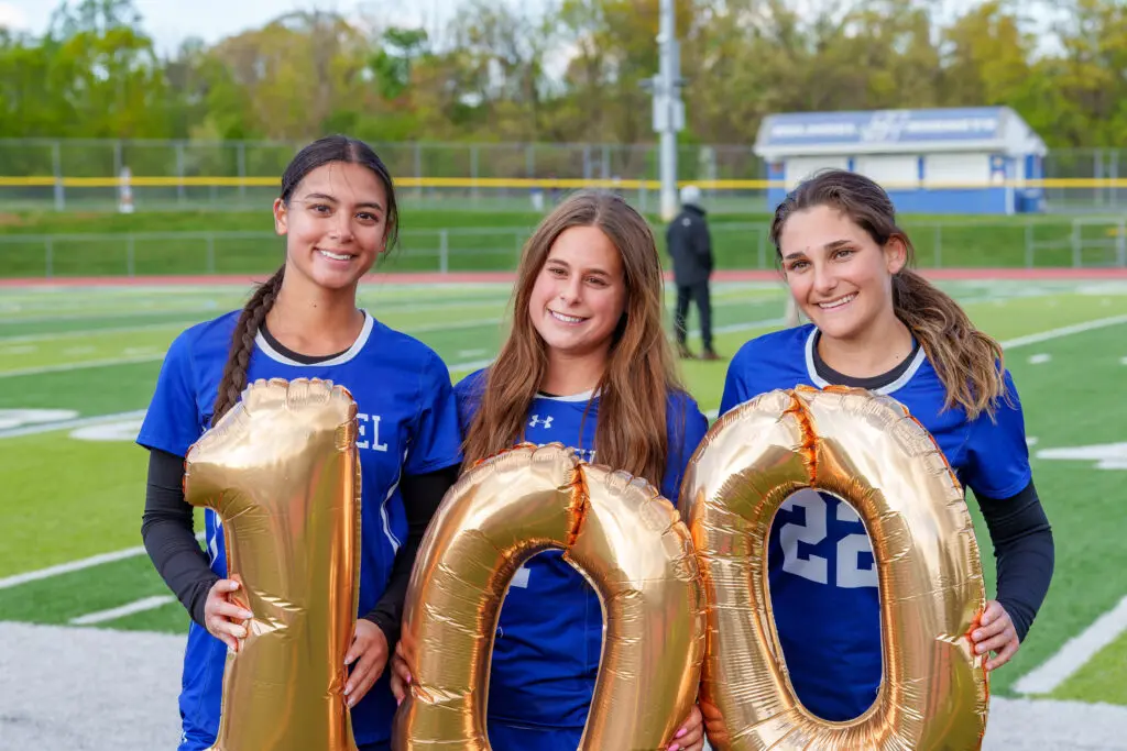 Holmdel Avery Dubin - Shore Sports Insider Holmdel's Avery Dubin (pictured in the middle) scored her 100th career point against Point Boro (Photo by Patrick Olivero) - Holmdel Avery Dubin