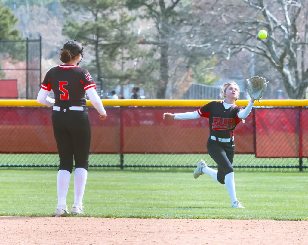 brianna reilly - Shore Sports Insider Jackson's Brianna Reilly catches a pop-up (Photo by Samantha Mayer) - brianna reilly
