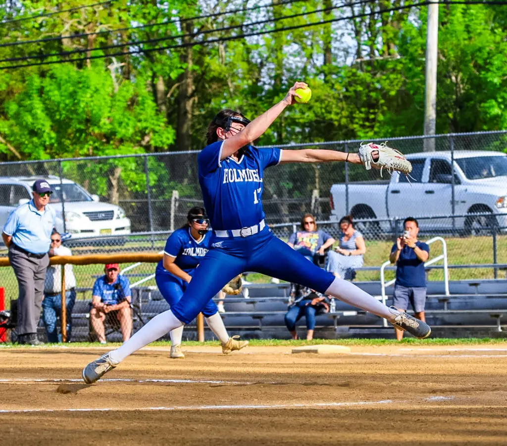 Holmdel Julia Henderson - Shore Sports Insider Holmdel's Julia Henderson (Photo by Samantha Mayer) - Holmdel Julia Henderson