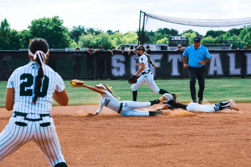 Colts Neck Gabby Bryce - Shore Sports Insider Colts Neck's Gabby Bryce dives to make a play at second base (Photo by SidelineSamsShots) - Colts Neck Gabby Bryce