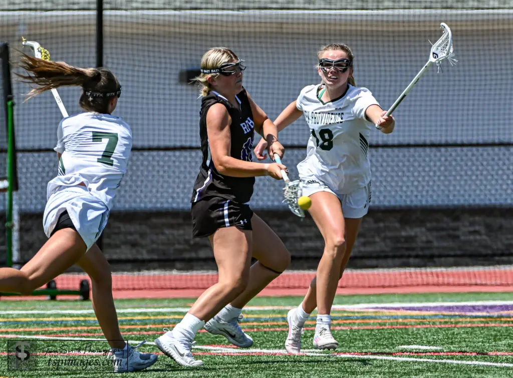 Rumson Becca Newell 2 - Shore Sports Insider Rumson-Fair Haven's Becca Newell (Photo: Tom Smith | tspsportsimages.com) - Rumson Becca Newell 2