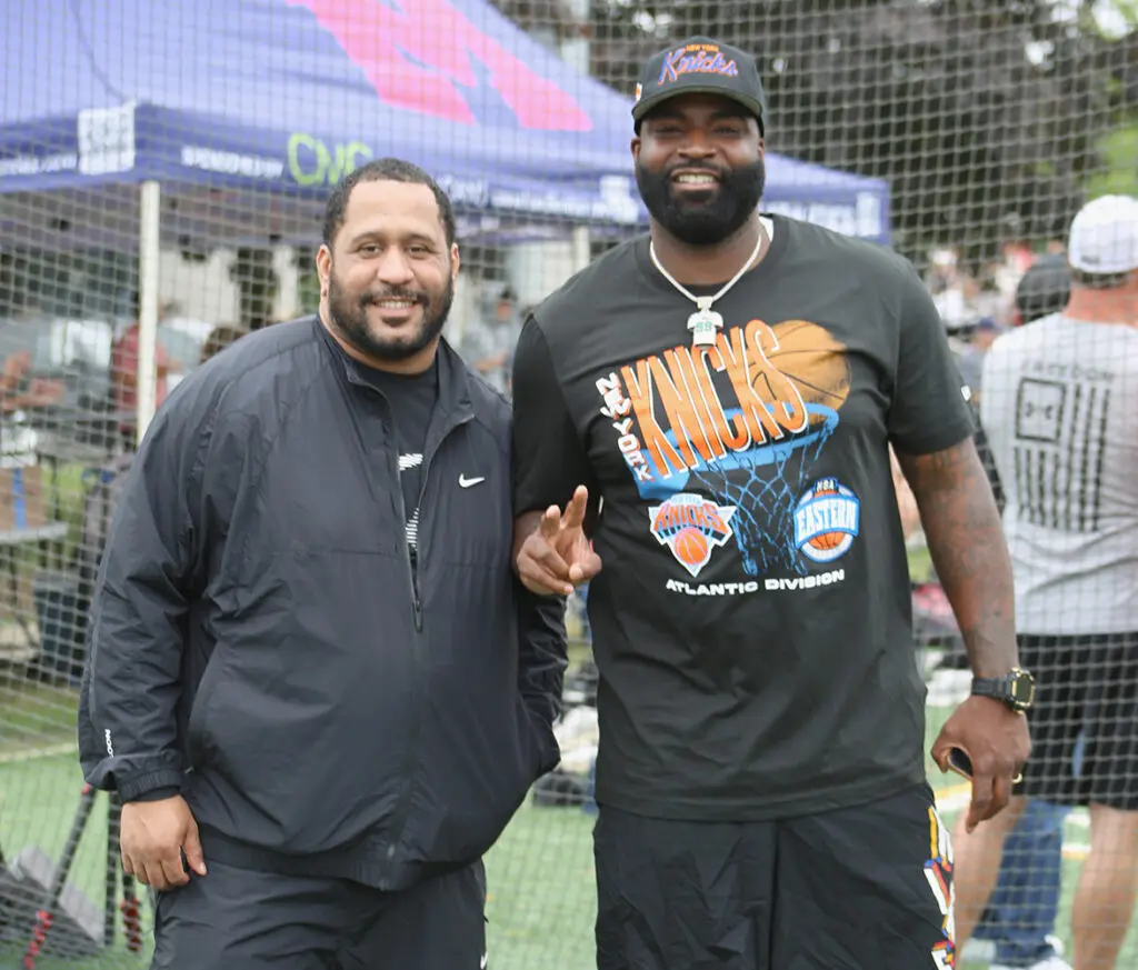 Vinny Curry-1 - Shore Sports Insider - Vinny Curry-1