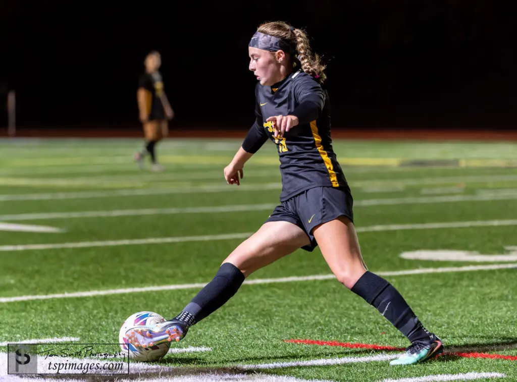 SJV Kennedy Wallace 3 - Shore Sports Insider Kennedy Wallace had a goal and an assist against Southern. 10/2/25 (Photo by Tom Smith) - SJV Kennedy Wallace 3
