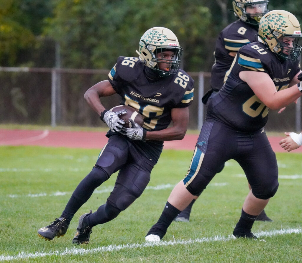 Bob Badders | rpbphotography.com - Kevin Andrews, Brick Memorial football