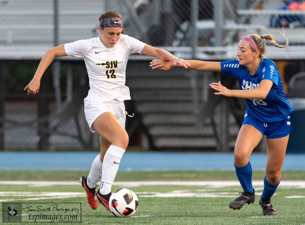 Freshman Kennedy Wallace attacking Shore Regional's defense. (Photo by Tom Smith) - SJV Kennedy Wallace