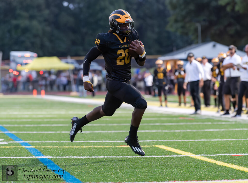 Tom Smith | tspsportsimages.com - Abdul Turay, St. John Vianney football