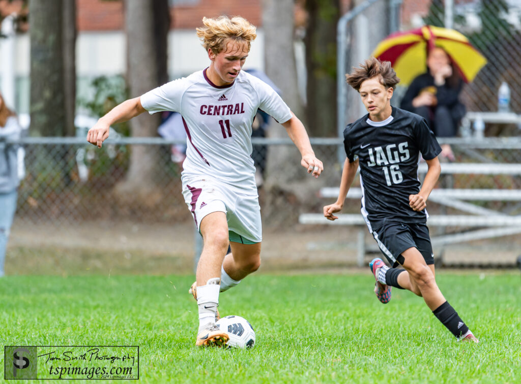 Central junior Madden Leszczynski. (Photo: Tom Smith | tspimages.com) - Central Madden Leszczynski