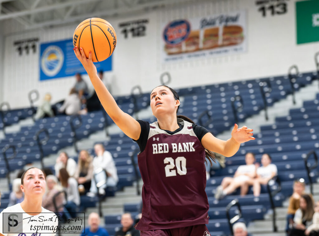 Junior Riley Wheeler finished with 11 points. (Photo by Tom Smith) - RBR vs RFH-2