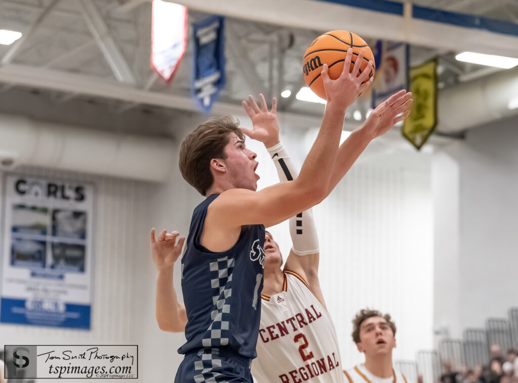 (Photo: Tom Smith | tspimages.com) - Manasquan vs. Central WOBM