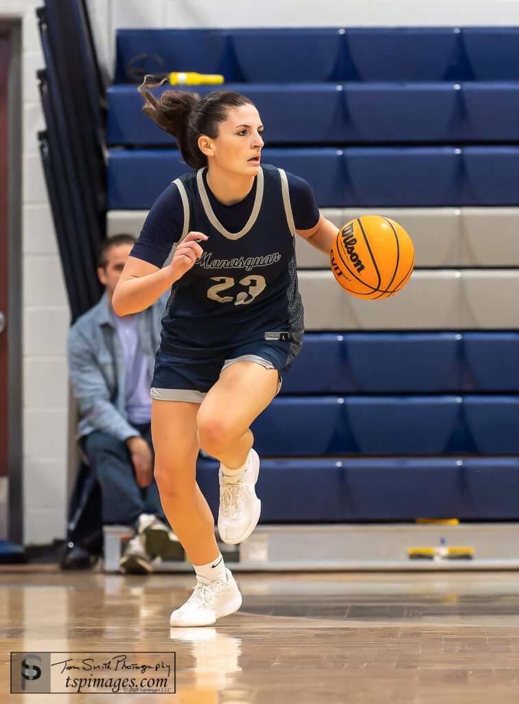 Shea Donnelly scored 20 points against Howell on 2/4/25. Photo by Tom Smith - M Shea Donnelly