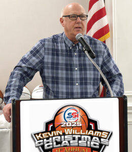 Kevin Williams Christmas Classic director Steve Meyer addresses the players & coaches - KWCC Steve M 1200x900