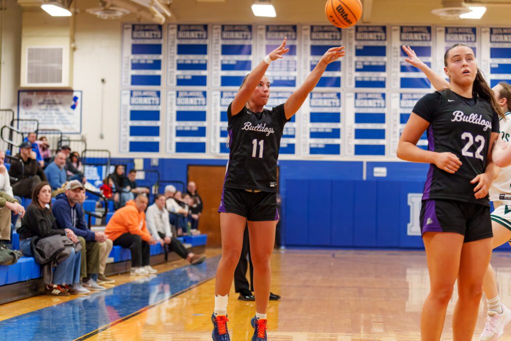 Chloe Kelly scored 16 points in the SCT Quarterfinal Round at Holmdel HS. 2/14/26  Photo by Patrick Olivero - RFH Chloe Kelly4