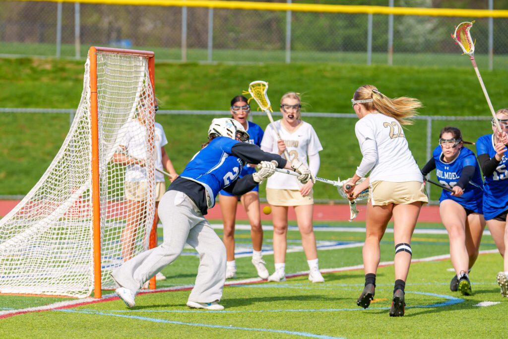 Point Boro's Lily Scalabrini shoots (Photo by Patrick Olivero) - Point Boro Lily Scalabrini