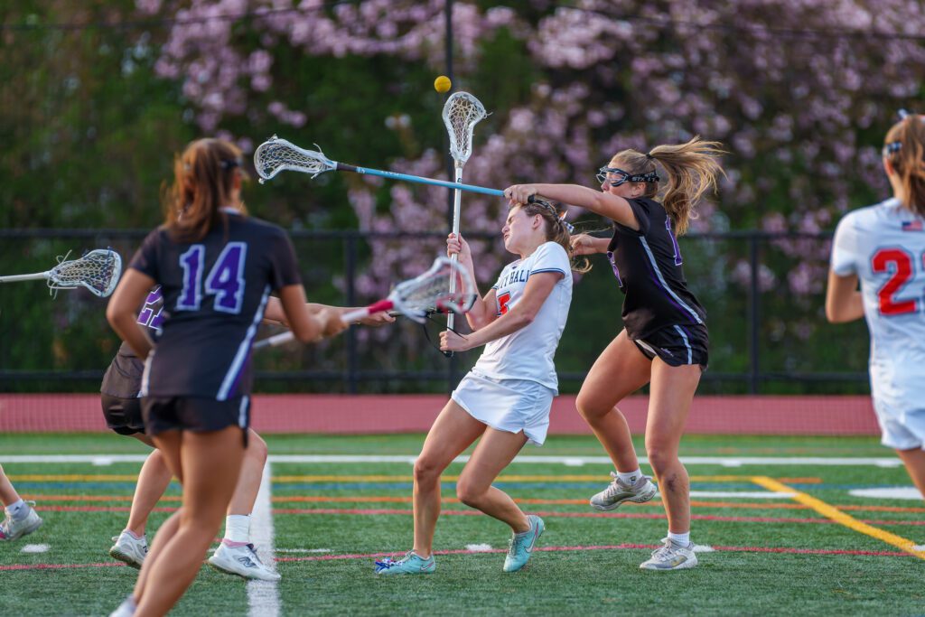 Trinity Hall's Chiara Donohue battles through pressure (Photo by Patrick Olivero) - Trinity Hall Chiara Donohue 2